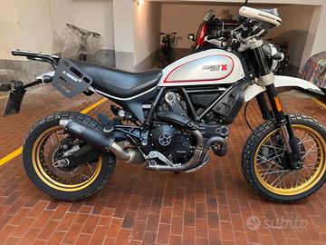 Scrambler desert sled Ducati