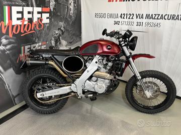 Aprilia 650 SCRAMBLER "tua a 85 euro al mese"