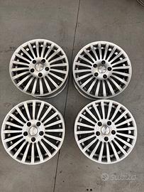 4 cerchi usati 16 pollici made in Italy Opel Astra
