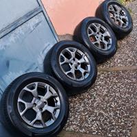 Cerchi e gomme jeep avenger