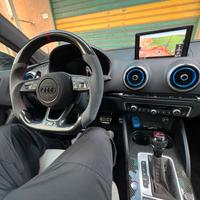 Volante in carbonio , pomelli/leve cambio / paddle