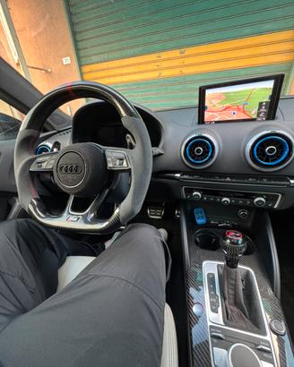 Volante in carbonio , pomelli/leve cambio / paddle