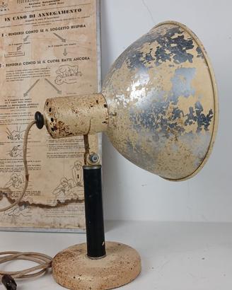 Lampada industriale vintage medica 1930