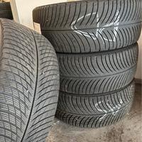 Gomme 265 35 20 michelin