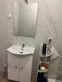 Mobile lavabo bagno con specchio