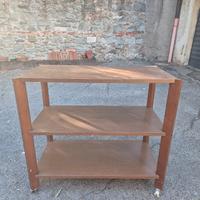 Carrello in legno a 3 ripiani – pratico e solido