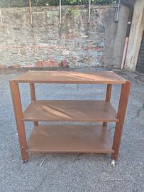 Carrello in legno a 3 ripiani – pratico e solido