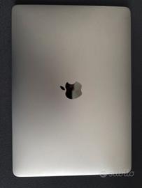 Apple MacBook Pro M2.