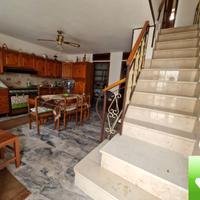 Indipendente Su Due Livelli 80 Mq Con Ampia Corte