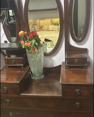 toeletta/vanity in legno con specchi, in stile cla
