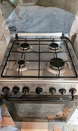 cucina a gas con forno a corrente 