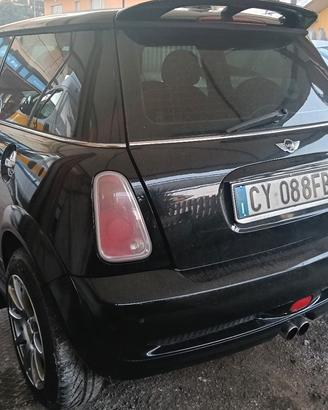 mini D allestimento Cooper anche neopatentati