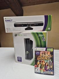 Lotto Xbox 360 con Kinect, 2 controller e gioco