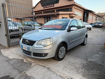 POLO 5 P. BENZINA POCHI KM