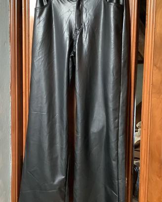 Pantaloni in ecopelle