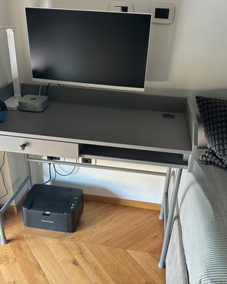Scrivania Ikea Hauga grigio