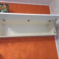 mobile con vetrinetta