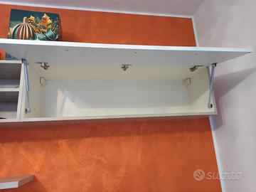 mobile con vetrinetta