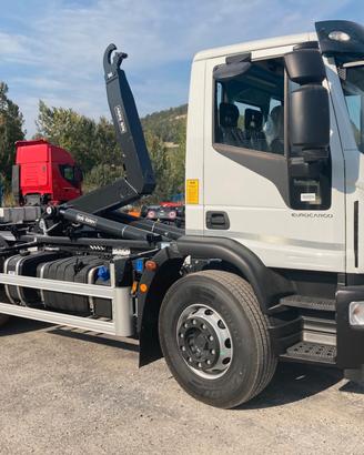 Iveco EUROCARGO 180E32K GANCIO SCARRABILE