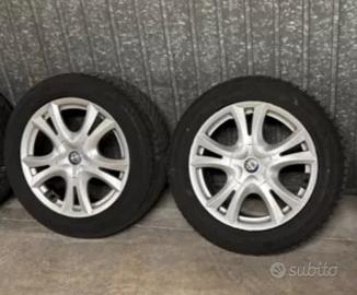 cerchi originali con gomme 