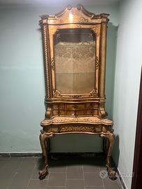 Vetrinetta cristalliera in stile barocco veneziano