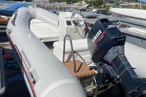 Gommone in neoprene con motore Yamaha