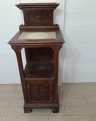 comodino antico stile liberty 