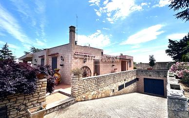 Villa indipendente con ampio giardino nel cuore de