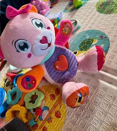 Pupazzo interattivo bimba