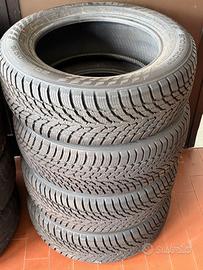 4 pneumatici Nokian 205/60 R16 96H nuovi