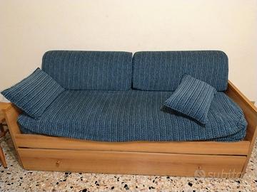 Armadio 4 ante e divani letto