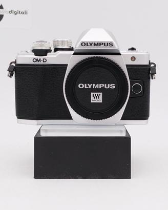 Olympus OM-D E-M10 Mark II Body Silver 4500 Scatti
