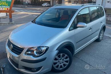 Cross Touran Volkswagen