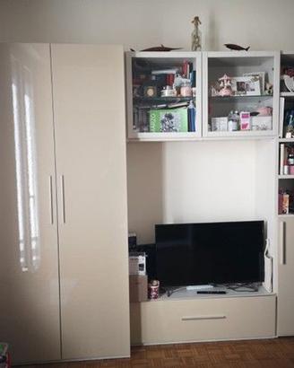 Armadio e parete attrezzata