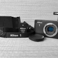 NIKON 1 J1 - Con Soli 3.100 Scatti