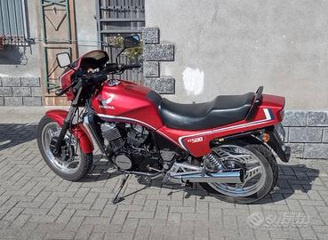 Moto Honda VT500E del 1985
