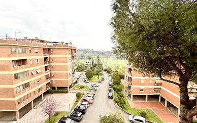 AMPIO TRILOCALE LUMINOSO CON ASCENSORE E AFFACCIO