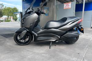 Yamaha XMaX 300