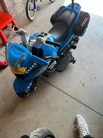 Moto polizia bambino