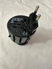 Adattatore internazionale da viaggio