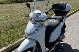 Honda SH 300