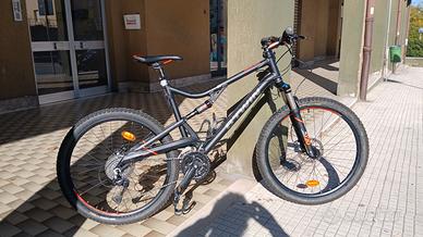 bicicletta MTB  