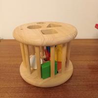 Gioco di legno - gabbia con forme colorate