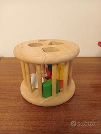 Gioco di legno - gabbia con forme colorate
