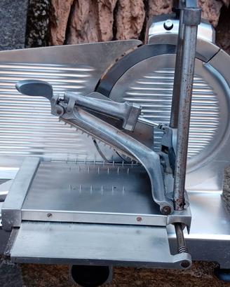 Affettatrice ABM modello 330 lama da 300mm