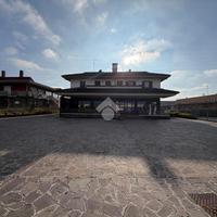 NEGOZIO A ALBANO SANT'ALESSANDRO