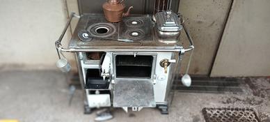 Stufa cucina d 'epoca funzionante a legna marca