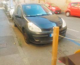 RENAULT Clio - 2006