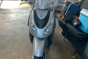 Piaggio carnaby. 125