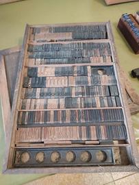 Antico set in legno caratteri tipografici